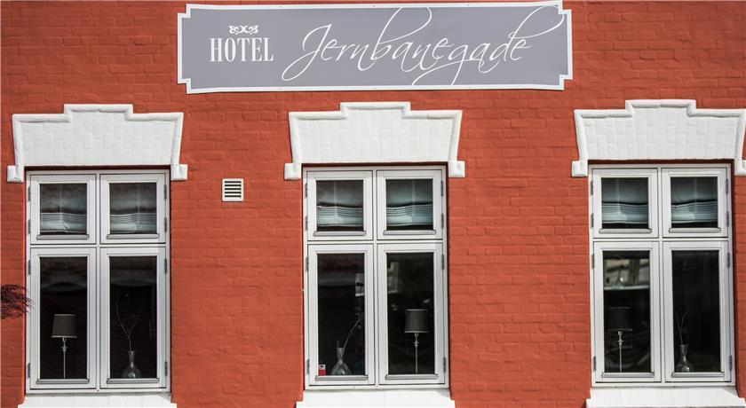 Hotel Jernbanegade Кьюбек Экстерьер фото