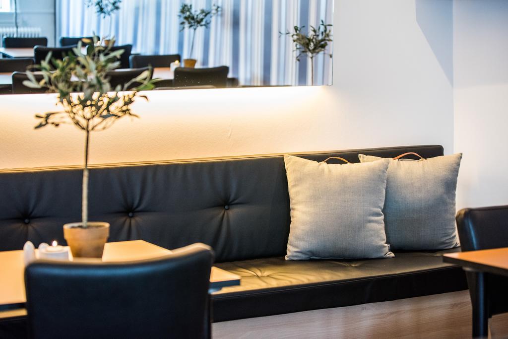 Hotel Jernbanegade Кьюбек Экстерьер фото