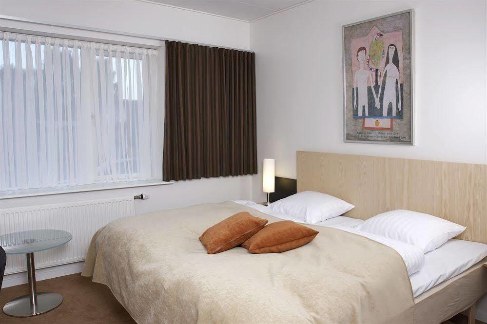 Hotel Jernbanegade Кьюбек Экстерьер фото